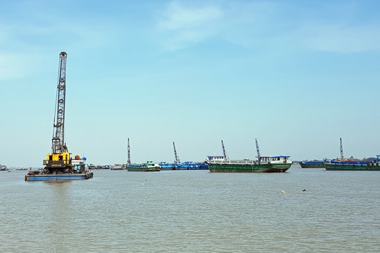 Đồng Tháp dự kiến đấu giá quyền khai thác ba mỏ cát trên sông Tiền với tổng diện tích gần 54 ha