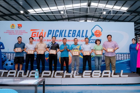 Giải Pickleball mở rộng 2025 thu hút hàng trăm cán bộ, công chức, viên chức và người lao động tham gia Giải Pickleball mở rộng 2025 thu hút hàng trăm cán bộ, công chức, viên chức và người lao động tham gia