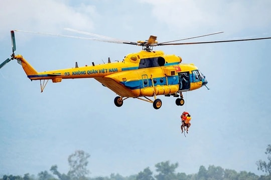 Quân đội triển khai 7 máy bay, hàng trăm xe đặc chủng ứng phó bão số 1 Quân đội triển khai 7 máy bay, hàng trăm xe đặc chủng ứng phó bão số 1