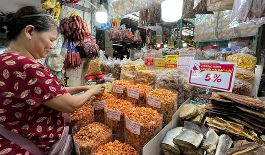 TP.HCM tăng cường hỗ trợ tiểu thương chợ truyền thống triển khai hóa đơn điện tử