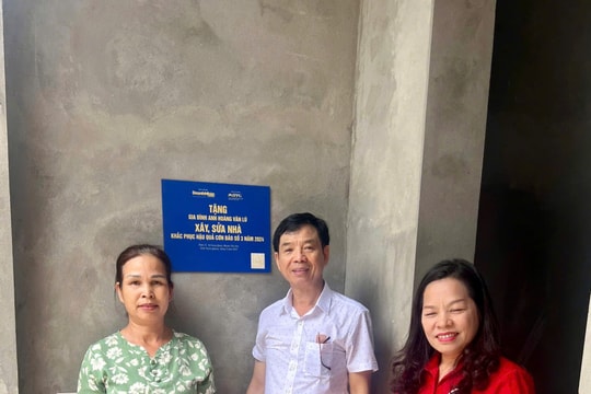 Trao mái nhà, dựng tương lai Trao mái nhà, dựng tương lai