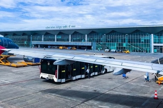 Bộ Xây dựng đồng thuận về chủ trương kéo dài đường băng Cảng hàng không Vinh