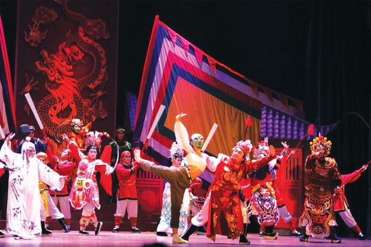 Mở rộng không gian cộng đồng cho nghệ thuật truyền thống Mở rộng không gian cộng đồng cho nghệ thuật truyền thống