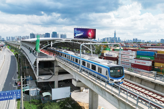 Tuyến metro Bến Thành - Suối Tiên cán mốc 10 triệu lượt khách sau 6 tháng vận hành Tuyến metro Bến Thành - Suối Tiên cán mốc 10 triệu lượt khách sau 6 tháng vận hành