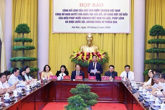 Công bố Lệnh của Chủ tịch nước về Hiến pháp sửa đổi, bổ sung