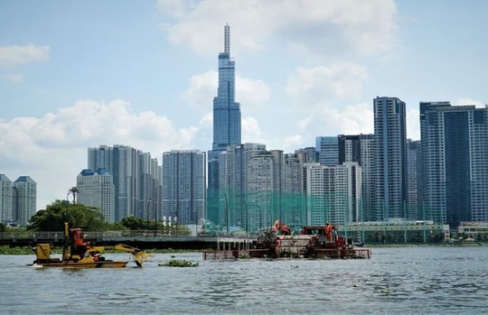 TP.HCM ban hành đơn giá dịch vụ thu gom chất thải rắn trên sông, kênh rạch TP.HCM ban hành đơn giá dịch vụ thu gom chất thải rắn trên sông, kênh rạch