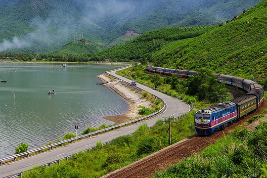 Bản tin trưa 19/6: Tàu Thống Nhất đứng đầu danh sách tuyến tàu hỏa đẹp nhất hành tinh