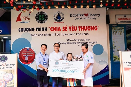 Quỹ K Coffee & Cherry trao tặng 200 triệu đồng cho các em nhỏ Bệnh viện Nhi đồng 1 Quỹ K Coffee & Cherry trao tặng 200 triệu đồng cho các em nhỏ Bệnh viện Nhi đồng 1