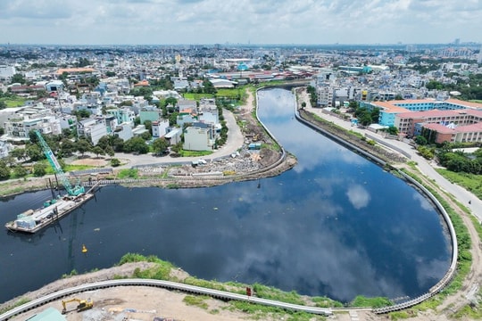 Nhiều nhà thầu bị xử phạt do chậm tiến độ thi công dự án kênh dài nhất TP.HCM