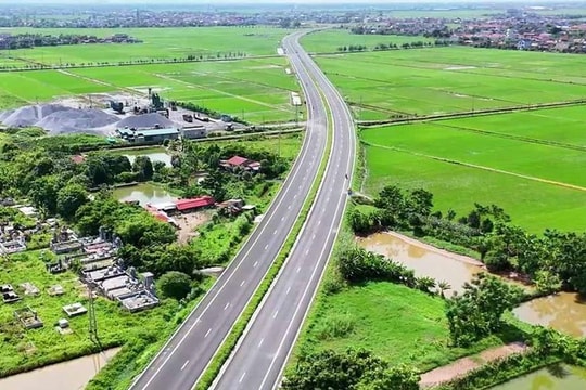 Phê duyệt Dự án nâng cấp hạ tầng giao thông thích ứng biến đổi khí hậu trị giá hơn 1.200 tỷ đồng tại Nam Định Phê duyệt Dự án nâng cấp hạ tầng giao thông thích ứng biến đổi khí hậu trị giá hơn 1.200 tỷ đồng tại Nam Định