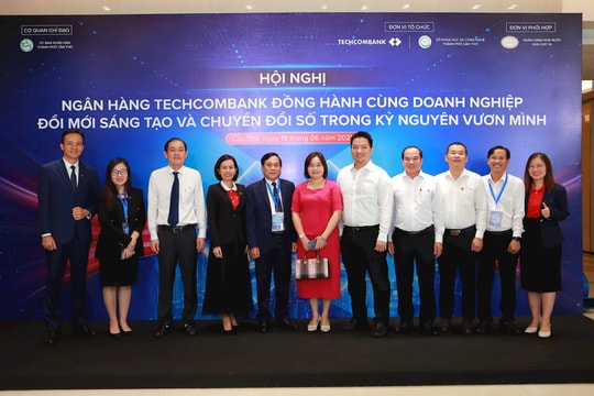 Techcombank đồng hành chuyển đổi số cùng doanh nghiệp Cần Thơ Techcombank đồng hành chuyển đổi số cùng doanh nghiệp Cần Thơ