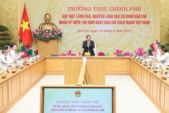 Thủ tướng Chính phủ gặp gỡ lãnh đạo, nguyên lãnh đạo các cơ quan báo chí