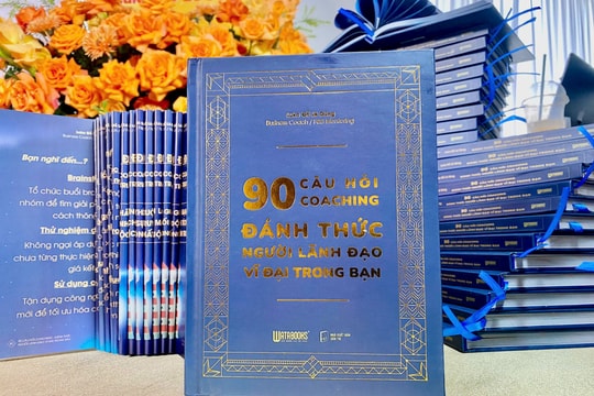 "90 câu hỏi coaching - Đánh thức người lãnh đạo vĩ đại trong bạn" , có gì hay?