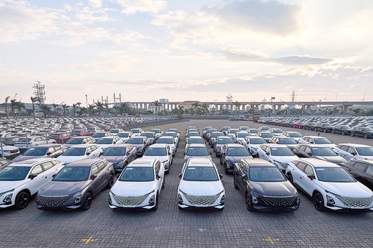 Ôtô nhập khẩu từ Indonesia tăng mạnh trong tháng 5/2025 Ôtô nhập khẩu từ Indonesia tăng mạnh trong tháng 5/2025