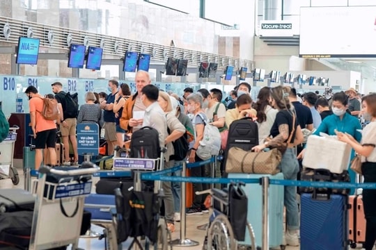 Gần 60 triệu lượt hành khách qua các cảng hàng không trong 6 tháng đầu năm 2025