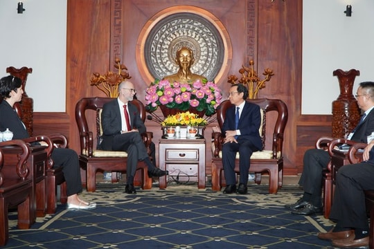 Bí thư Thành ủy TP.HCM tiếp Đại sứ Canada đến chào từ biệt kết thúc nhiệm kỳ