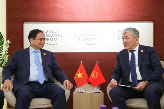 Thủ tướng đề xuất kết nối đường sắt Việt Nam - Kyrgyzstan và với các nước Trung Á Thủ tướng đề xuất kết nối đường sắt Việt Nam - Kyrgyzstan và với các nước Trung Á