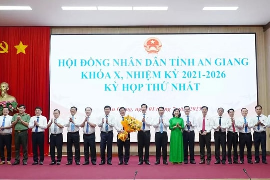 HĐND tỉnh An Giang công bố nhân sự UBND và cơ cấu tổ chức bộ máy sau sáp nhập HĐND tỉnh An Giang công bố nhân sự UBND và cơ cấu tổ chức bộ máy sau sáp nhập
