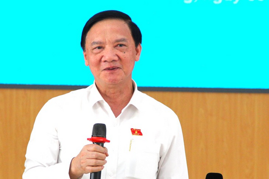 Phó Chủ tịch Quốc hội Nguyễn Khắc Định đề nghị cán bộ xã, phường mới đẩy mạnh ứng dụng công nghệ thông tin Phó Chủ tịch Quốc hội Nguyễn Khắc Định đề nghị cán bộ xã, phường mới đẩy mạnh ứng dụng công nghệ thông tin