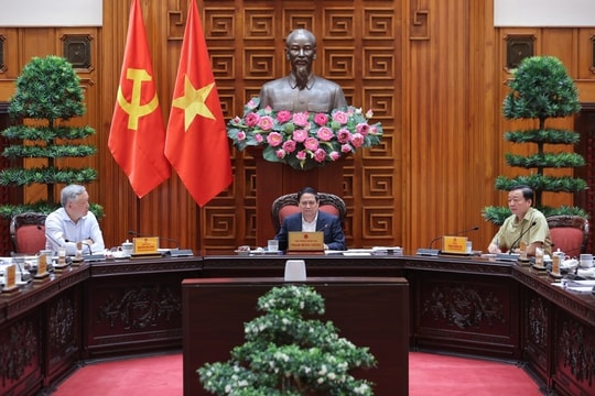 Ban Thường vụ Đảng ủy Chính phủ họp cho ý kiến về phương án sửa đổi ba luật trọng điểm