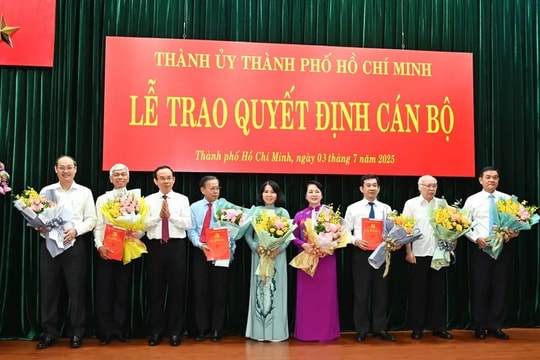 Bí thư Thành ủy TP.HCM Nguyễn Văn Nên: “Tri ân các cán bộ nghỉ hưu trước tuổi với tinh thần trách nhiệm vì cái chung”
