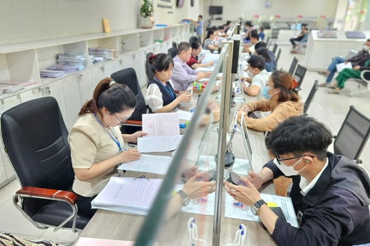 TP.HCM đã chi trả hơn 773 tỷ đồng hỗ trợ 2.081 cán bộ, công chức, viên chức nghỉ hưu và thôi việc TP.HCM đã chi trả hơn 773 tỷ đồng hỗ trợ 2.081 cán bộ, công chức, viên chức nghỉ hưu và thôi việc