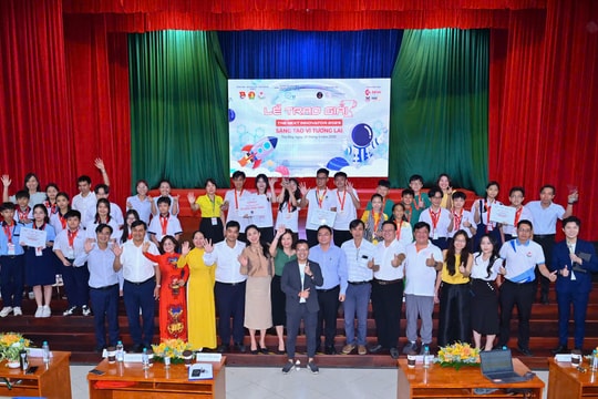 Khơi dậy tư duy sáng tạo cùng học sinh Việt Nam tại “The Next Innovator 2025” Khơi dậy tư duy sáng tạo cùng học sinh Việt Nam tại “The Next Innovator 2025”