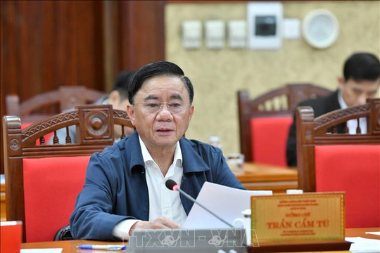 Báo cáo Bộ Chính trị về tình hình cán bộ, công chức nghỉ việc trong quá trình sắp xếp tổ chức bộ máy