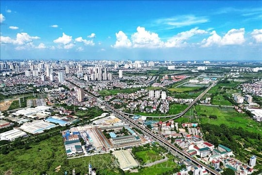 UBND cấp xã tại TP.HCM được phân quyền chấp thuận cho doanh nghiệp nhận quyền sử dụng đất làm dự án