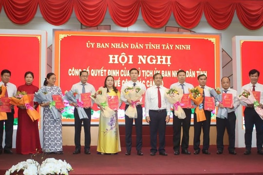Tây Ninh phân công nhiệm vụ Chủ tịch và các Phó Chủ tịch UBND tỉnh nhiệm kỳ 2021 - 2026 Tây Ninh phân công nhiệm vụ Chủ tịch và các Phó Chủ tịch UBND tỉnh nhiệm kỳ 2021 - 2026
