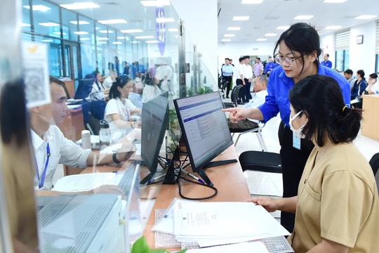 Bản tin trưa 7/7: Hơn 4.800 đội hình thanh niên tình nguyện hỗ trợ vận hành chính quyền hai cấp Bản tin trưa 7/7: Hơn 4.800 đội hình thanh niên tình nguyện hỗ trợ vận hành chính quyền hai cấp