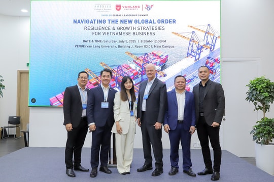 Trường Đại học Văn Lang tổ chức diễn đàn học thuật về chiến lược tăng trưởng cho Việt Nam Trường Đại học Văn Lang tổ chức diễn đàn học thuật về chiến lược tăng trưởng cho Việt Nam