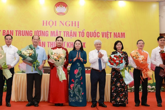Công bố danh sách 6 tân Phó Chủ tịch Ủy ban Trung ương MTTQ Việt Nam nhiệm kỳ 2024 - 2029 Công bố danh sách 6 tân Phó Chủ tịch Ủy ban Trung ương MTTQ Việt Nam nhiệm kỳ 2024 - 2029