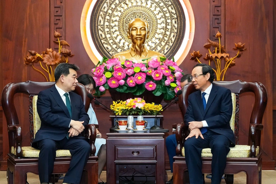 Bí thư Thành ủy TP.HCM Nguyễn Văn Nên tiếp Tổng Lãnh sự Hàn Quốc đến chào từ biệt