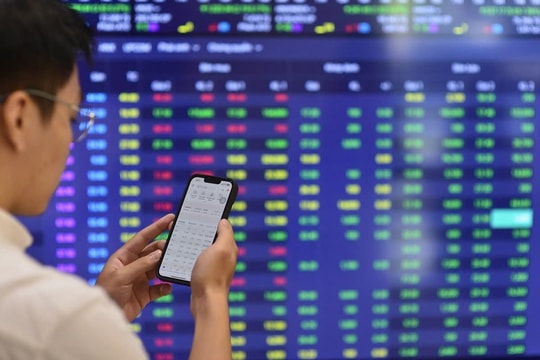 Bản tin chiều 11/7: VN-Index tăng 7 phiên liên tiếp, tiến tới mốc 1.500 điểm