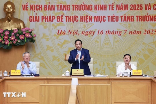 Thủ tướng yêu cầu phấn đấu đạt tăng trưởng GDP 8,3-8,5% trong năm 2025 Thủ tướng yêu cầu phấn đấu đạt tăng trưởng GDP 8,3-8,5% trong năm 2025