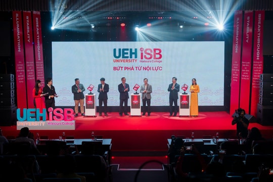 Trường Tài năng UEH.ISB: Hành trình 15 năm vươn mình, bứt phá nội lực Việt Trường Tài năng UEH.ISB: Hành trình 15 năm vươn mình, bứt phá nội lực Việt