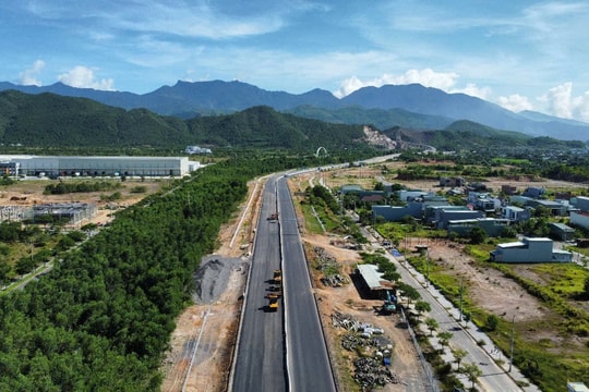 Thứ trưởng Bộ Xây dựng yêu cầu thông tuyến cao tốc Hòa Liên - Túy Loan trước ngày 19/8 Thứ trưởng Bộ Xây dựng yêu cầu thông tuyến cao tốc Hòa Liên - Túy Loan trước ngày 19/8