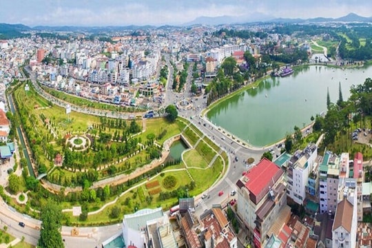 Lâm Đồng quyết liệt đưa nghị quyết vào cuộc sống, tạo đà tăng tốc phát triển Lâm Đồng quyết liệt đưa nghị quyết vào cuộc sống, tạo đà tăng tốc phát triển