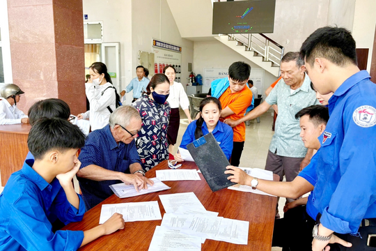 Đà Nẵng cử sinh viên công nghệ thông tin hỗ trợ vận hành mô hình chính quyền địa phương hai cấp Đà Nẵng cử sinh viên công nghệ thông tin hỗ trợ vận hành mô hình chính quyền địa phương hai cấp