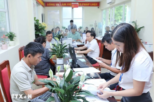 Thủ tướng yêu cầu tháo gỡ vướng mắc khi vận hành chính quyền địa phương 2 cấp Thủ tướng yêu cầu tháo gỡ vướng mắc khi vận hành chính quyền địa phương 2 cấp