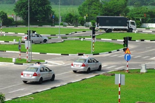 Quy định mới về đào tạo và học lái xe ô tô, mô tô: Tăng cường tính linh hoạt, bảo đảm chất lượng Quy định mới về đào tạo và học lái xe ô tô, mô tô: Tăng cường tính linh hoạt, bảo đảm chất lượng