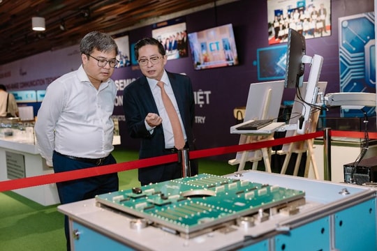 Phó Chủ tịch UBND Hà Nội thăm CT Innovation Hub 4.0 và công nghệ đột phá‏