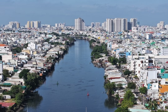 TP.HCM tăng tốc di dời hàng ngàn căn nhà ven kênh rạch, hướng tới phát triển đô thị bền vững