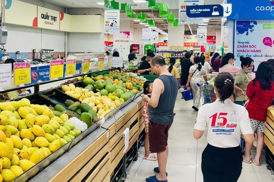 Co.opmart miền Bắc sẵn sàng cùng người dân vượt bão Wipha Co.opmart miền Bắc sẵn sàng cùng người dân vượt bão Wipha