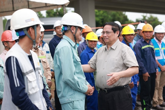 Thủ tướng chỉ đạo đẩy nhanh tiến độ, yêu cầu thông xe cao tốc Châu Đốc -  Cần Thơ - Sóc Trăng sớm 6 tháng Thủ tướng chỉ đạo đẩy nhanh tiến độ, yêu cầu thông xe cao tốc Châu Đốc -  Cần Thơ - Sóc Trăng sớm 6 tháng
