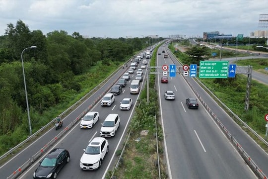 Bản tin chiều 22/7: TP.HCM chi gần 200 tỷ đồng mở rộng đường dẫn cao tốc Long Thành; TP.HCM nghiên cứu bắt buộc kiểm định khí thải xe máy Bản tin chiều 22/7: TP.HCM chi gần 200 tỷ đồng mở rộng đường dẫn cao tốc Long Thành; TP.HCM nghiên cứu bắt buộc kiểm định khí thải xe máy