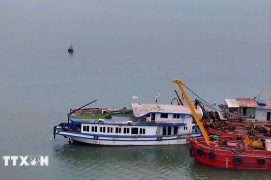 Bản tin sáng 23/7: Lào, Nhật Bản gửi điện chia buồn vụ lật tàu tại vịnh Hạ Long; TP.HCM đẩy nhanh kế hoạch cải tạo 31 chung cư cũ trong năm 2025