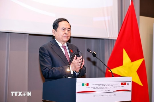 Chủ tịch Quốc hội kêu gọi các doanh nghiệp Việt Nam đến Senegal đầu tư Chủ tịch Quốc hội kêu gọi các doanh nghiệp Việt Nam đến Senegal đầu tư
