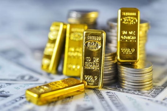 Giá vàng thế giới điều chỉnh giảm trong bối cảnh căng thẳng thương mại hạ nhiệt